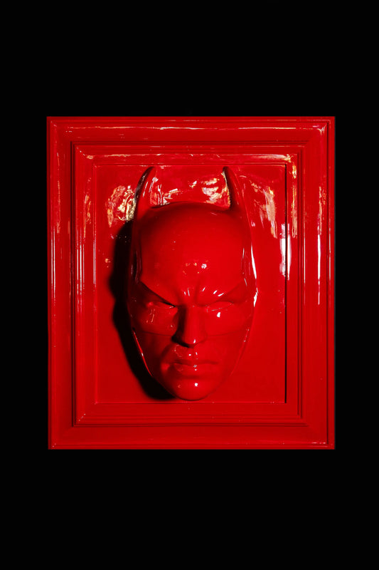 Eroe notturno rosso lucido