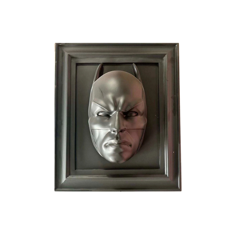 Maschera da Parete Decorativa "Eroe Notturno" in Vetro Resina - Edizione da Collezione